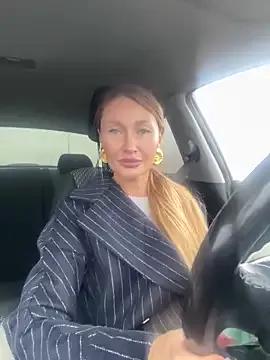 Sweet-PussyLips from StripChat