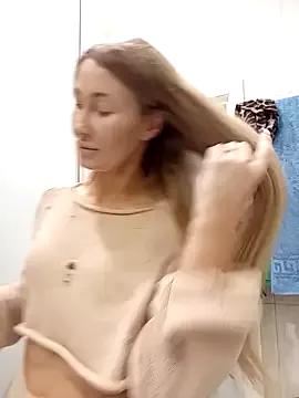 Sweet-PussyLips from StripChat is Freechat