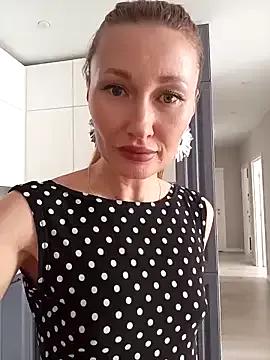 Sweet-PussyLips from StripChat