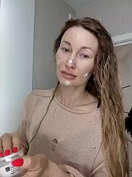 Sweet-PussyLips from StripChat