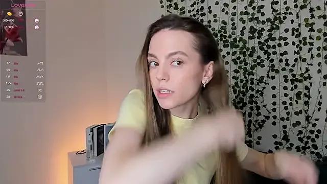 sweet_and_flirt from StripChat is Freechat