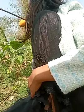 Sweet_Toy20 from StripChat