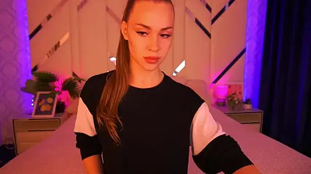 SweetAngellic from StripChat is Freechat
