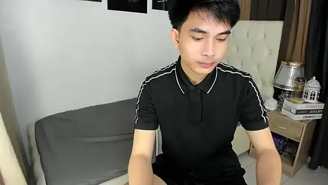 Sweetbigcockboy from StripChat is Freechat