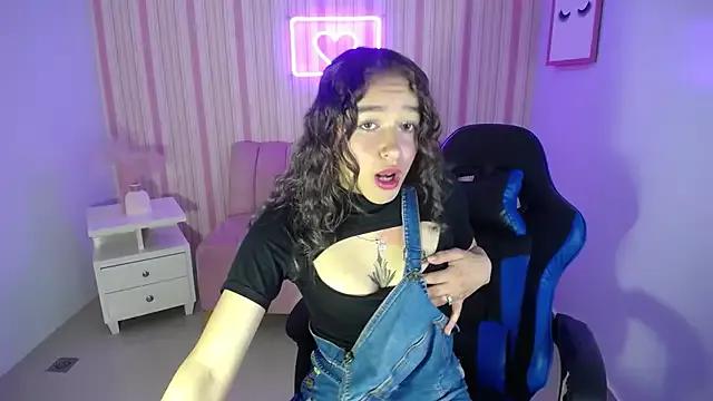 Checkout girls naked models with similar nickname. Cute sexy Free Models.