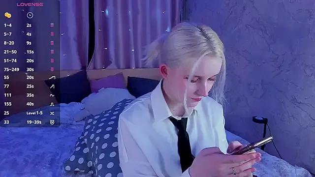 SweeteRose_Royce from StripChat