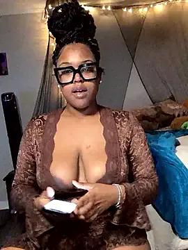SweetHoneyBunz from StripChat