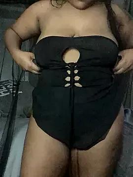SweetHoneyBunz from StripChat