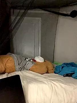 SweetHoneyBunz from StripChat