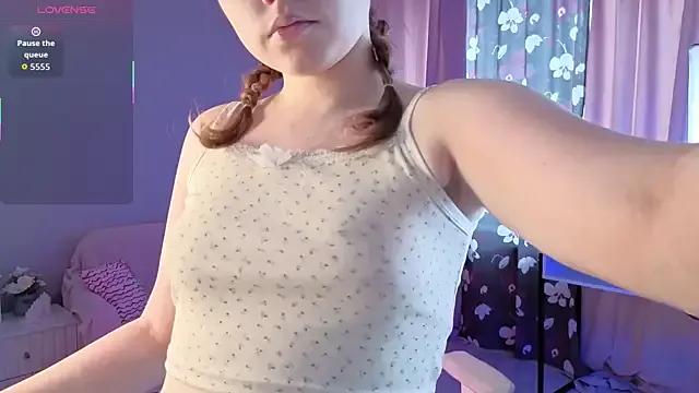 Sweetie_Hope from StripChat