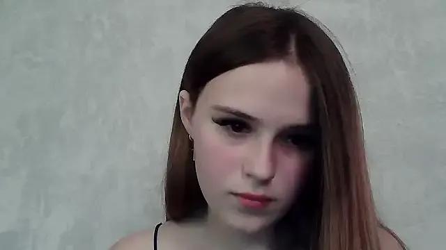 SweetLoraa from StripChat is Freechat