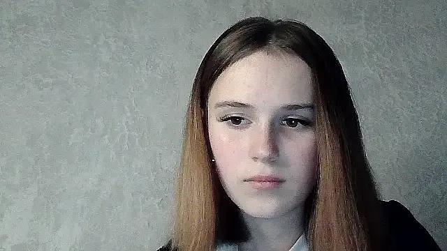 SweetLoraa from StripChat is Freechat