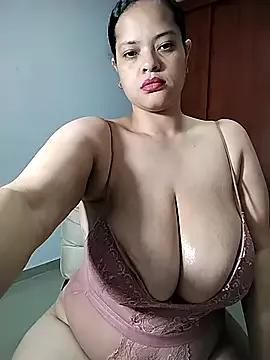 sweetpe from StripChat is Freechat