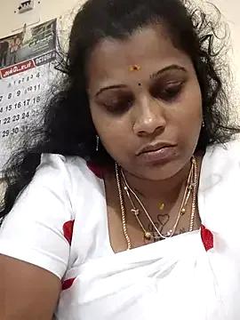 sweetqueen143 from StripChat is Freechat