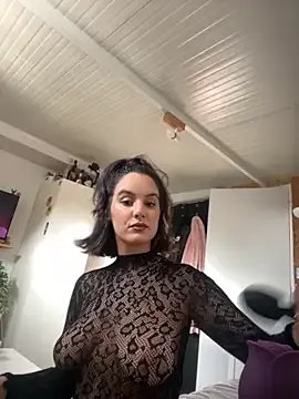 sweetsafi on StripChat 