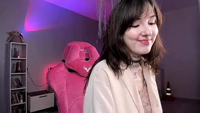 sweettsoft from StripChat