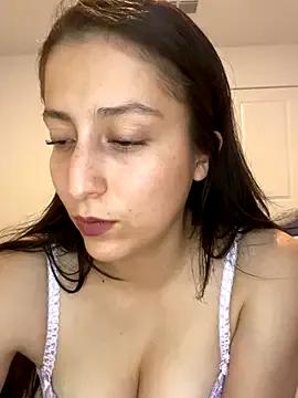 Synne from StripChat is Freechat