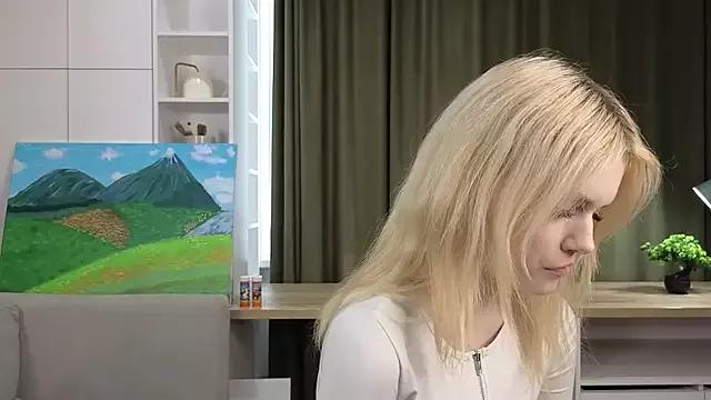 TaiteBach from StripChat
