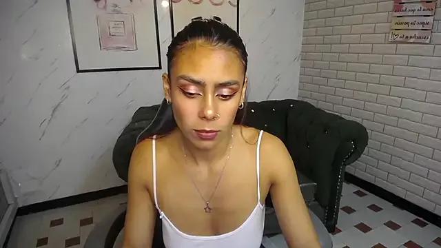 Tamarafox_v_ from StripChat is Freechat