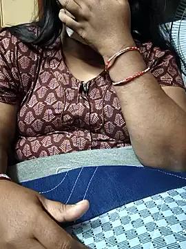 TAMIL_ELAKKIYA from StripChat is Freechat