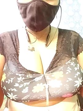 tamil_Vennila from StripChat is Freechat
