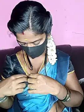 tamilammukuttyy from StripChat is Freechat