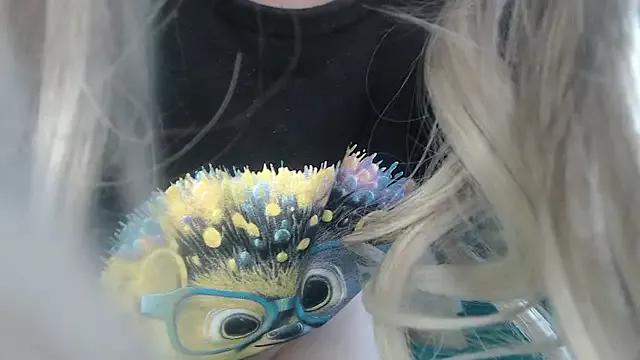 Tasty-strawberry from StripChat is Freechat
