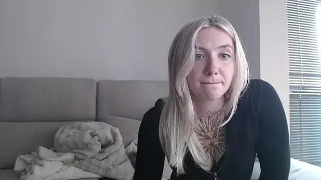 tattoobbgirl from StripChat