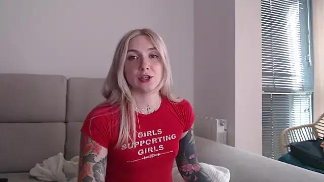 tattoobbgirl from StripChat