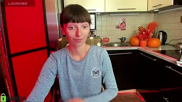 TayanaJons from StripChat