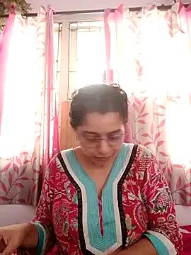 Thanusi_2 from StripChat