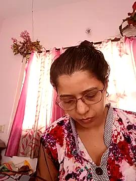 Thanusi_2 from StripChat
