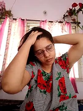 Thanusi_2 from StripChat