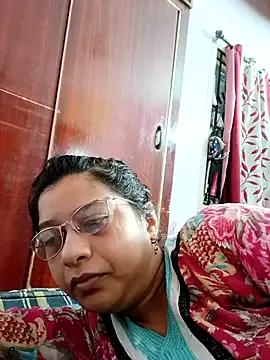 Thanusi_2 from StripChat