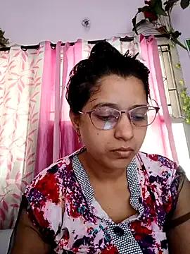 Thanusi_2 from StripChat