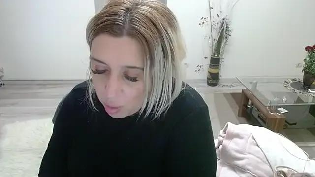 TheeaBlanco from StripChat