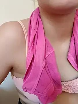 Themaskedgirl21 from StripChat is Freechat