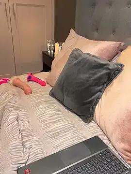 ThirstygirlCeCe from StripChat is Freechat