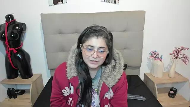 TiffanyAmazing from StripChat is Freechat
