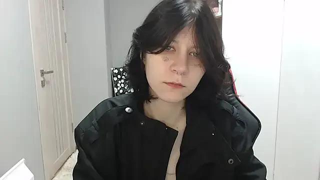 TinaQuiin from StripChat is Freechat