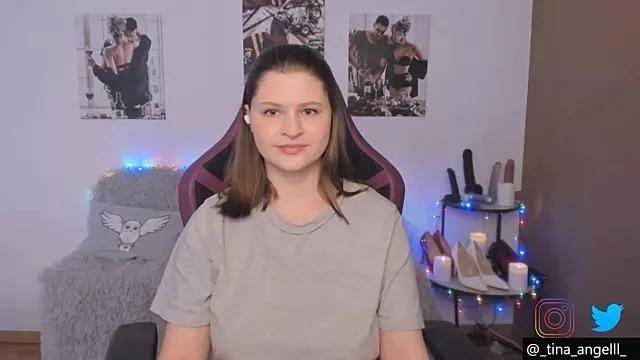 TinniAngel from StripChat