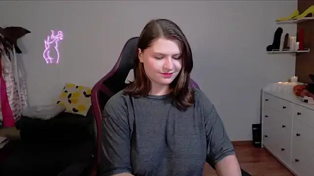 TinniAngel from StripChat