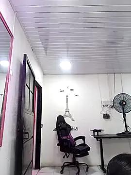 Trans-colombia from StripChat is Freechat