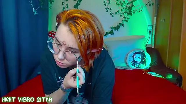 TrickyKitsune from StripChat is Freechat