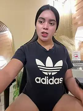 TS-SimplyTheBest from StripChat is Freechat