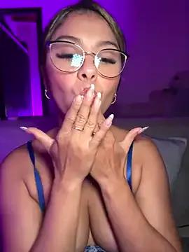 tuckersabrina from StripChat is Freechat