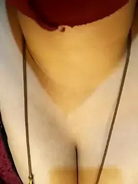 tuttifrutti17 from StripChat