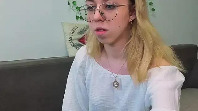 UdelaBlock from StripChat is Freechat