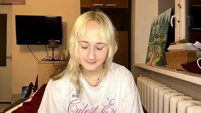 Ulemonala_Cute from StripChat is Freechat