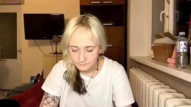 Ulemonala_Cute from StripChat is Freechat